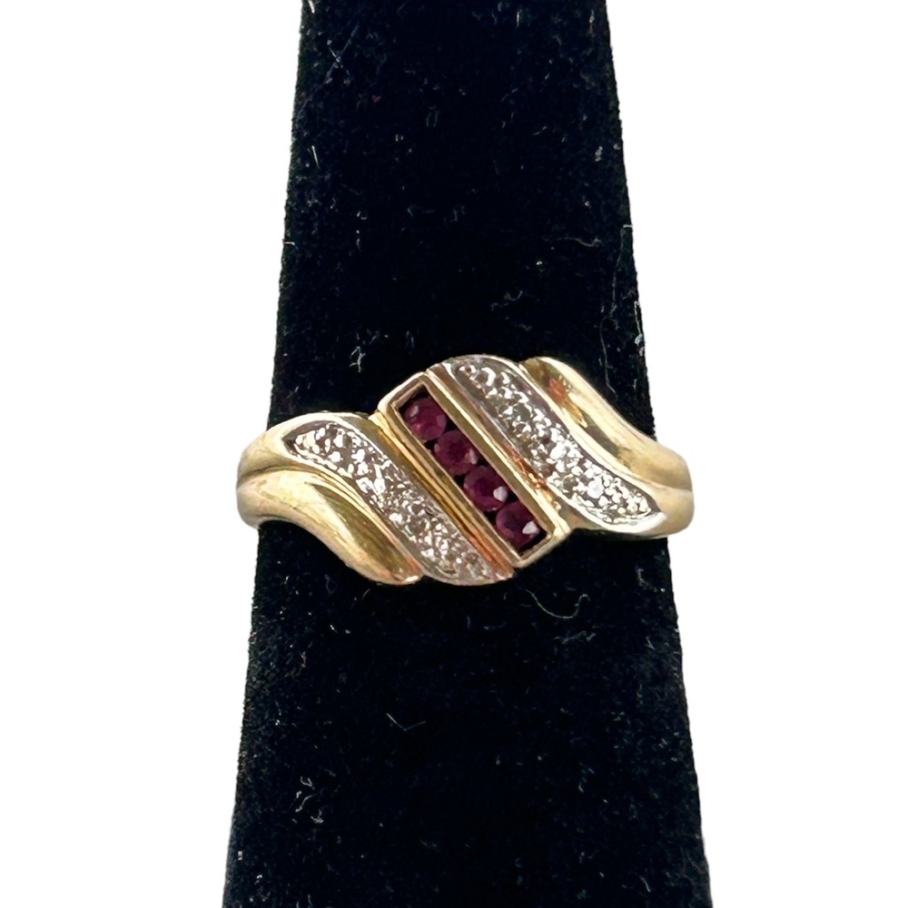 Vintage Pranda 10k Gold Genuine Runy & Diamond Ring sz 7